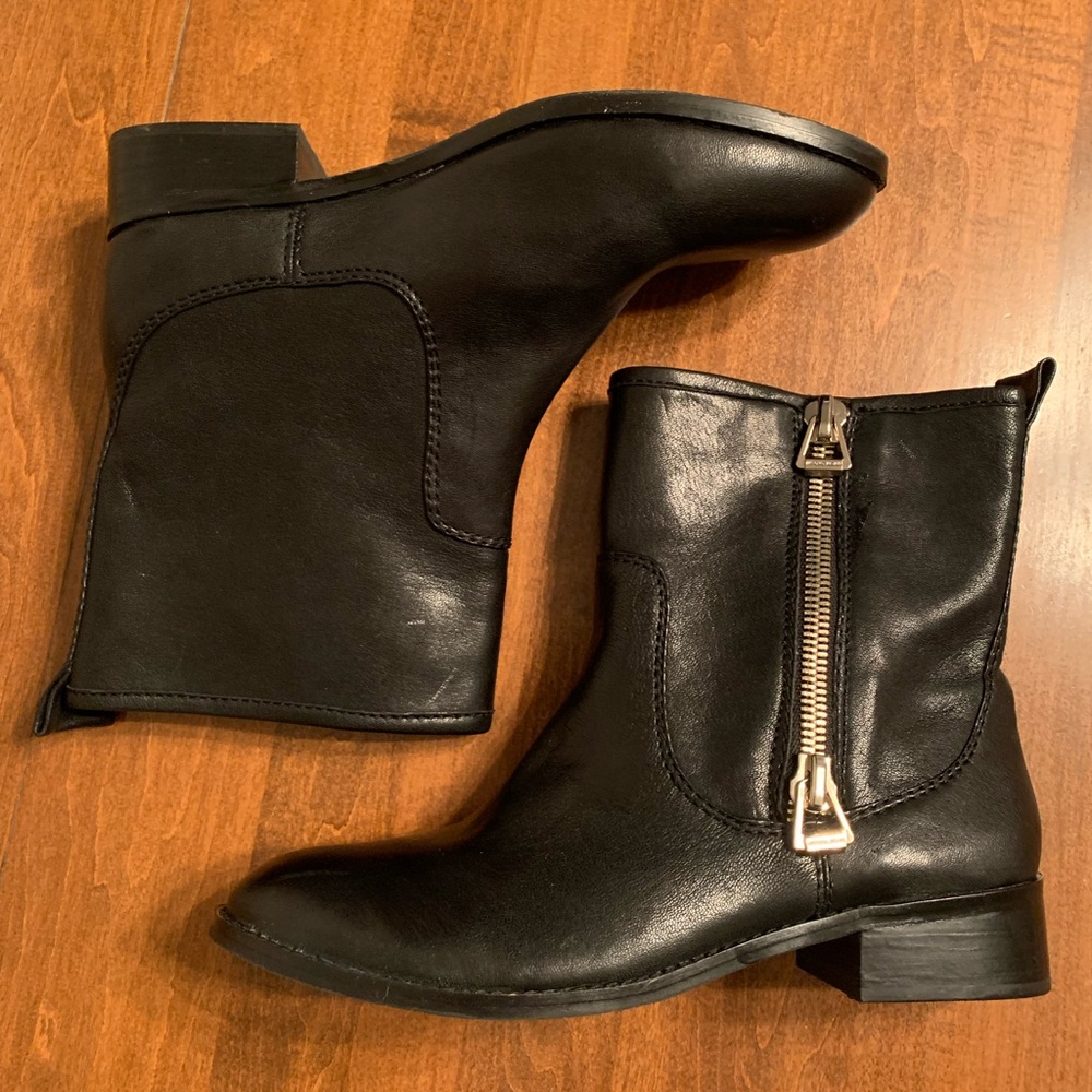 ANTONIO MELANI Black Zip Boots